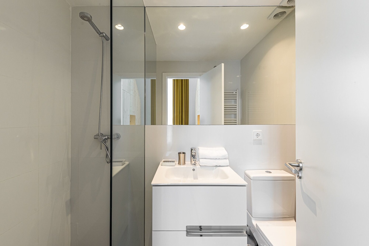 Waou Modern Loft I Centre 6