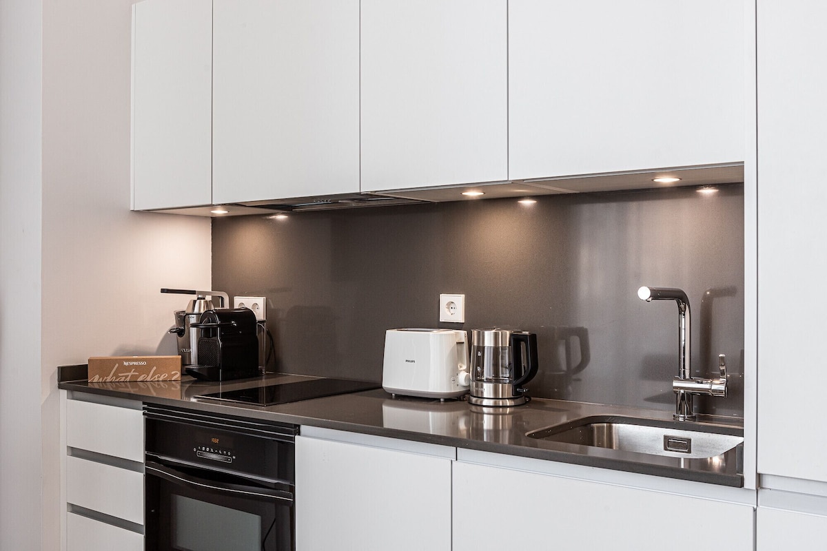 Waou Modern Loft I Centre 2
