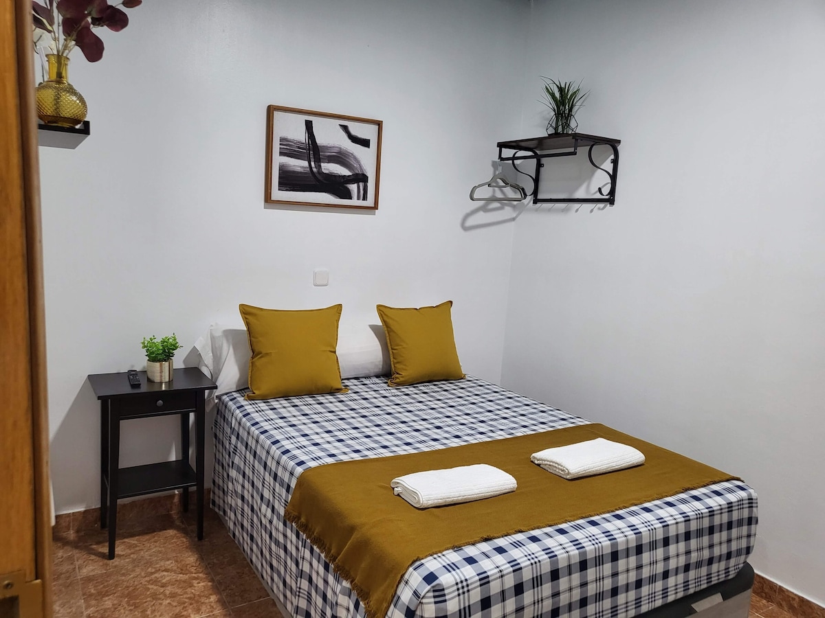 M-A Catrachos Rooms