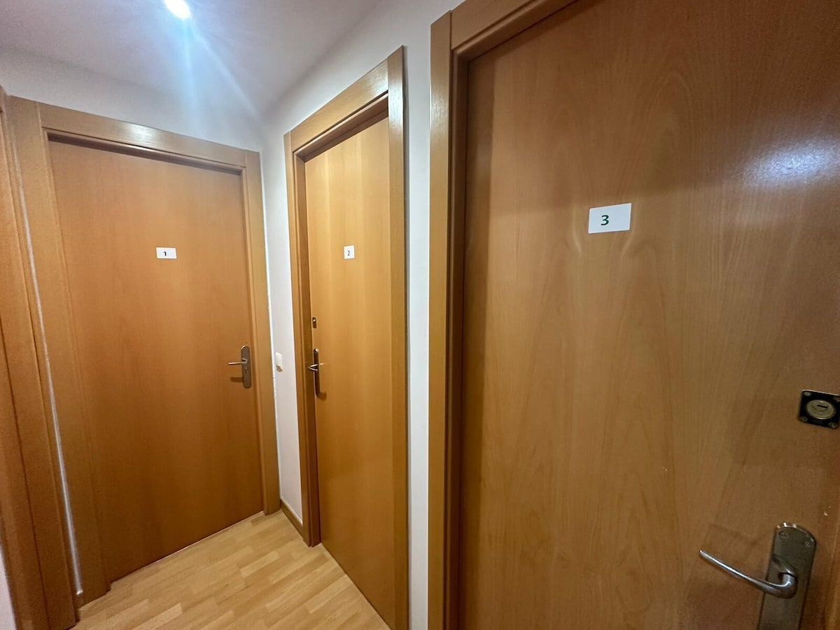 Apartments Fast Single Rooms 5